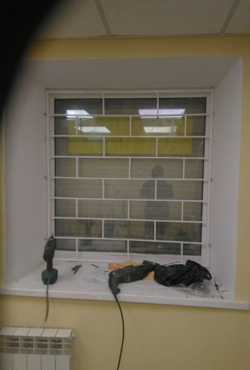 решётка на окно фото №3