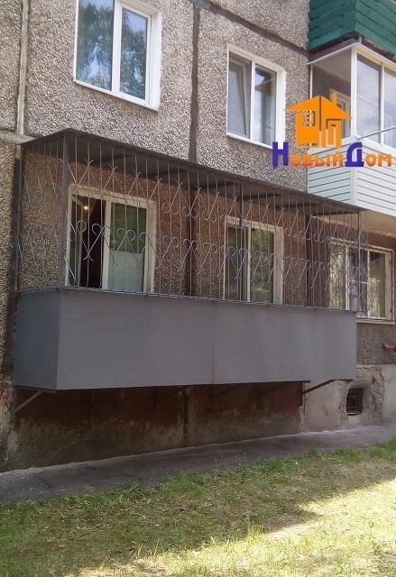 приставной балкон металлический