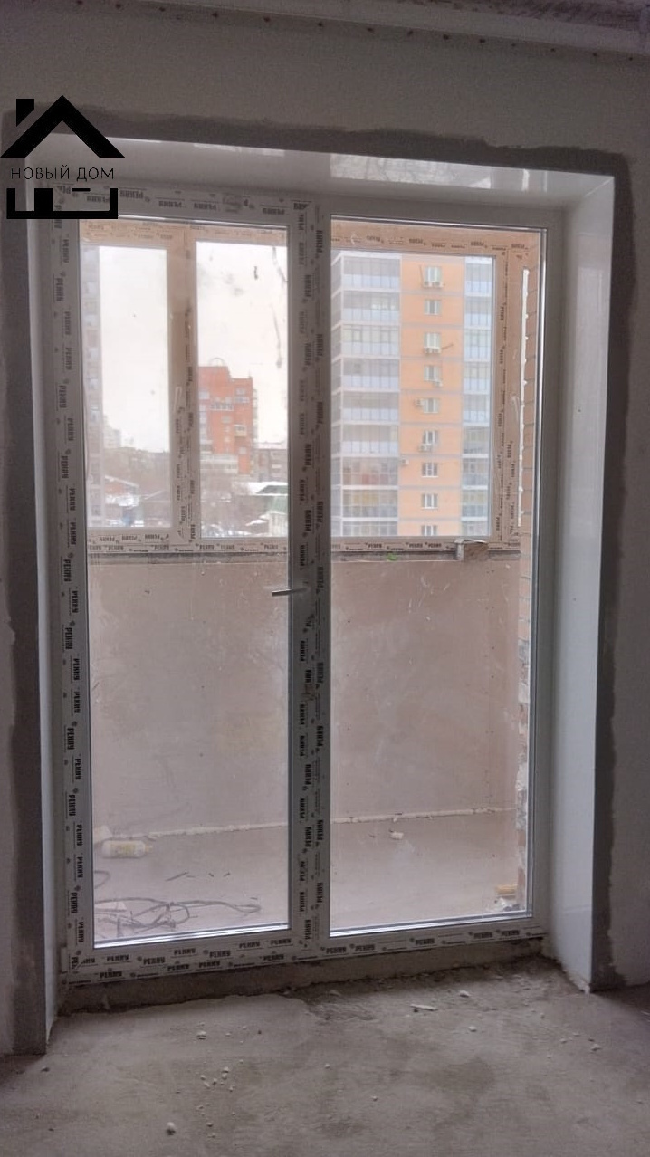 балконное французское окно рехау