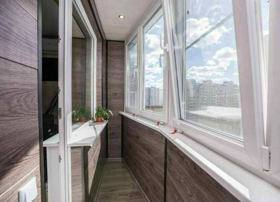 ТЁПЛОЕ ОСТЕКЛЕНИЕ БАЛКОНОВ ПРОФИЛЕМ REHAU BLITZ 60 ММ