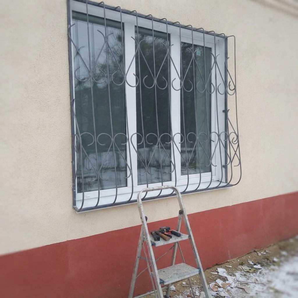 решётка дутая на 3 створчатое окно